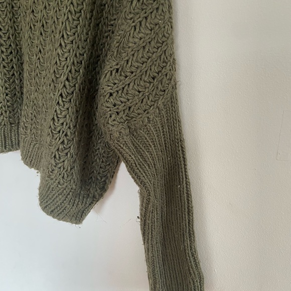 Charlotte Russe Sweater - Picture 4 of 4